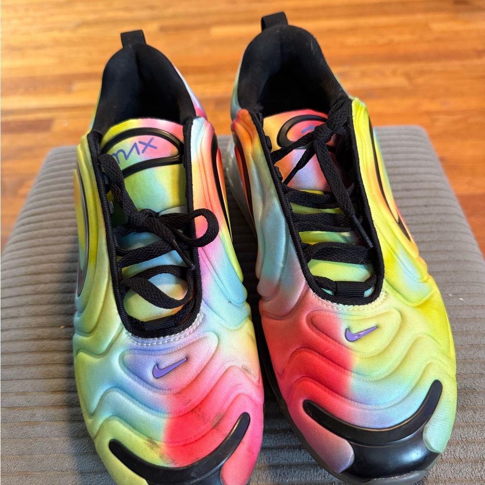 Nike Vibrant Multicolor Air Max 720